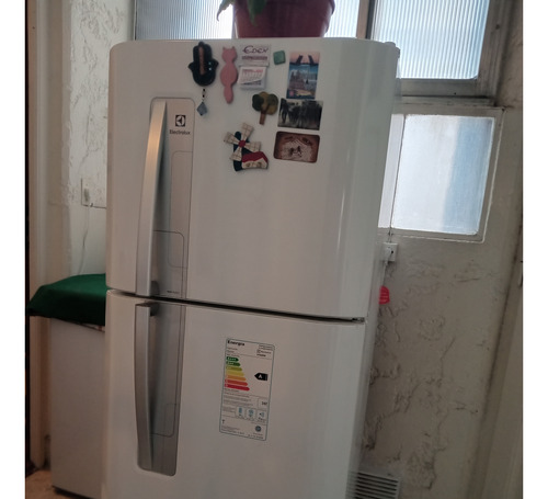 Heladera No Frost Electrolux Con Freezer 260l Funciona Bien!