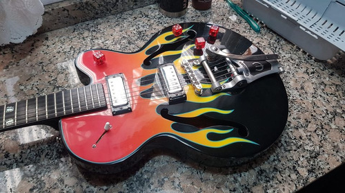EpiPhone Flamekat Gibson Fender Squier Ibanez Gretsch Ibanez