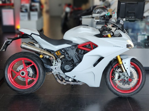Ducati Supersport S Con Akra Oportundidad! 