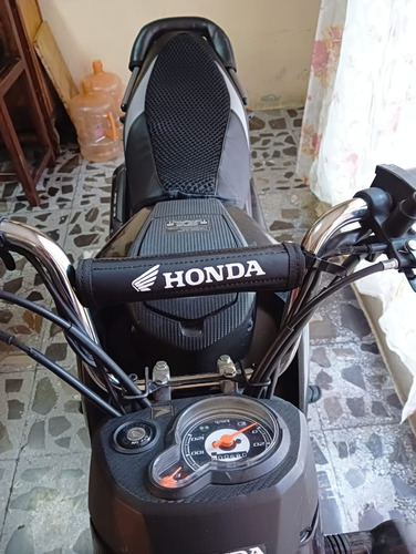 Puff Delantero Para Honda Navi Negro 