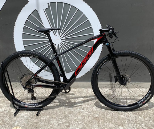 *bicicleta Oggi Agile Pro 2020**tamanho 17*preta/verm