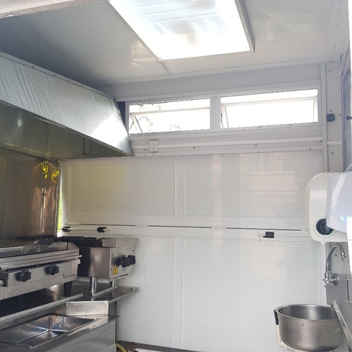 FOOD TRUCK KOMBI DIESEL 1982 PRONTA