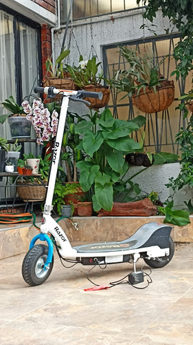 Razor E200 Patineta Eléctrica Scooter