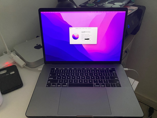 Macbook Pro(15-2019) 8 Core I9 - Touchbar - 32 Gb - 1 Tb