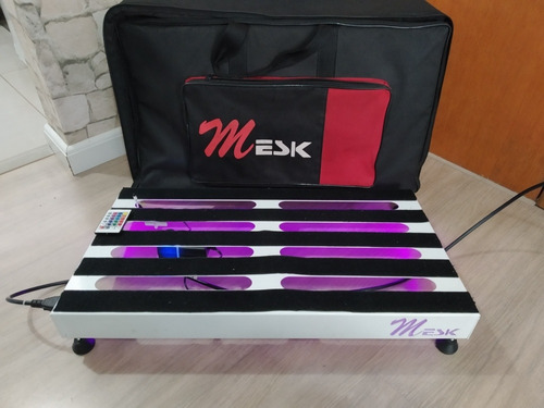 Pedalboard 70x40 Mesk