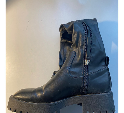 Botas Largas Con Cierre  Color Negro Talle 35