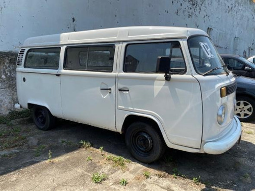 KOMBI ESCOLAR 1.6 MPI