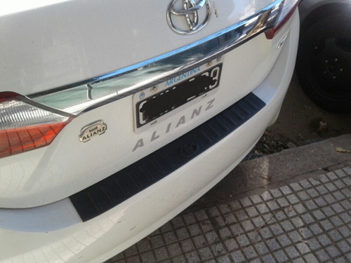 Estribo Trasero Toyota Corolla Cubre Zocalo Linea Nueva. Foto 4