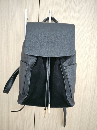 Mochila Basement Negra Elegante