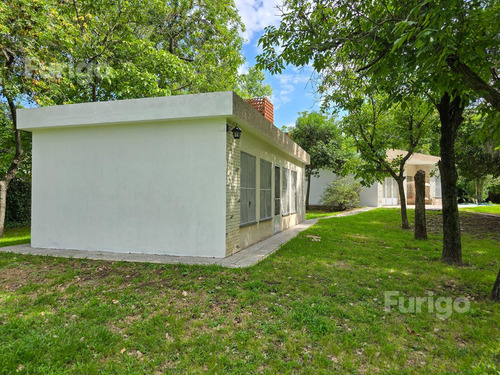 Venta Casa Con Pileta Y Quincho En Pueblo Esther - Imagen 3
