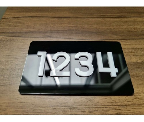 Placa De Acrílico Com 4 Números Para Porta De Apartamento