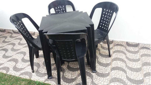 Conjunto Mesa E 04 Cadeiras Plástico Preto