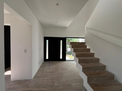 Casa En Venta 4 Dormitorios Haras Santa Maria Eucaliptos-financia - Imagen 4