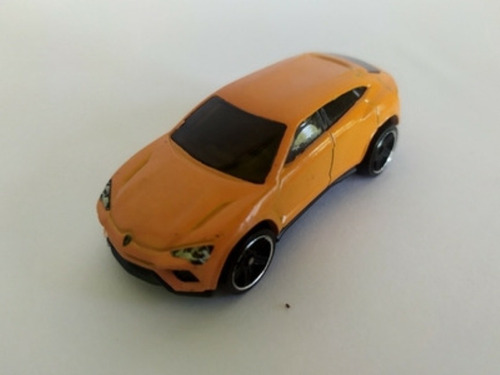 Hot Wheels Lamborghini Urus 2014 Naranja 