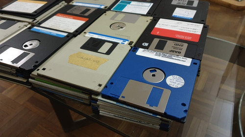 Lote 40 Diskettes 3.5 Varios Colores Para Usar O Decoración