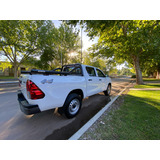 Toyota Hilux Dx 4x4 2023