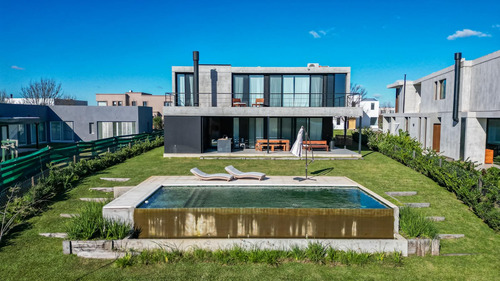 Casa En Alquiler Anual De 5 Ambientes En Puertos