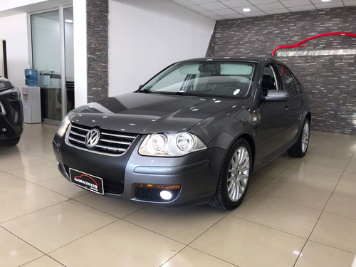 Volkswagen Bora 1.8t Highline Cuero Con Accesorios 