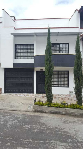 Hermosa Casa A La Venta En Rionegro