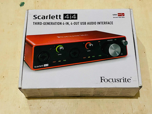 Interfaz Focusrite Scarlett 4i4 (3ra Gen)