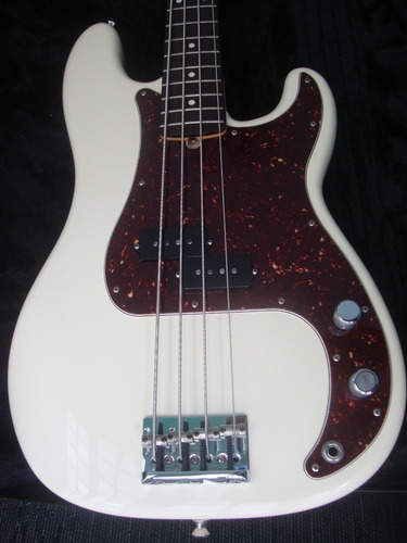 Baixo Fender Precision Profissional Jazz Yamaha Trb