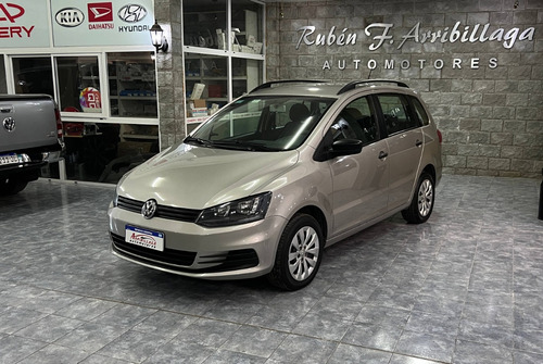 Volkswagen Suran Comfortline 1.6 Nafta 2015 Necochea