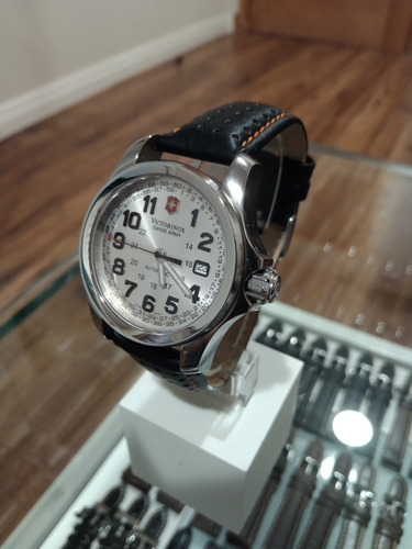 Reloj Victorinox Automático Titanium 41mm. Excelente Estado.