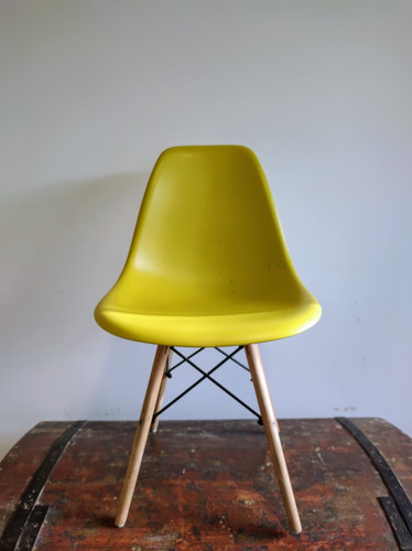 Silla Eames Amarilla + Soporte Lumbar Ergonómico De Regalo!