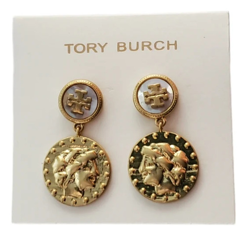 Aretes Tory Burch Logo Dorado Con Medalla Romana Colgante