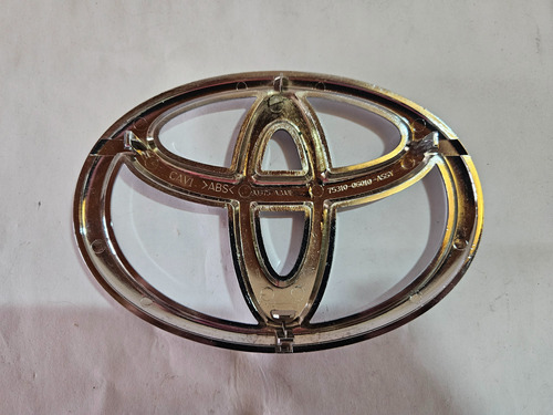 Emblema De Parrilla Toyota Camry Le Y Xle 2012-2017 Original Foto 2