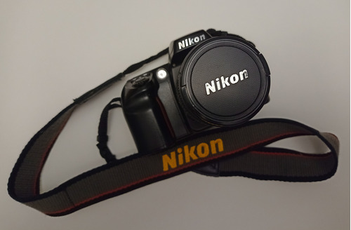 Cámara Analógica Nikon N60  - Vintage Año 2000