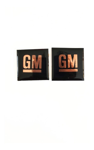 Par Emblemas Laterales Chevrolet Gm Cuadros Negros 3x3cm