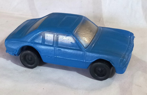 Peugeot 504 De Plástico Soplado. Pequeño.