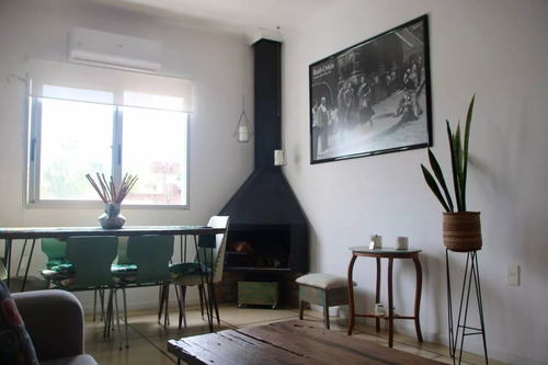 Apartamento Con Terraza Privada Piso 2 Por Escalera Contrafrente- Orientación Norte A Mts De Rambla Y Montevideo De Shopping
