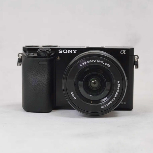 Cámara Sony Alpha A6000 Con Lente 16-50mm