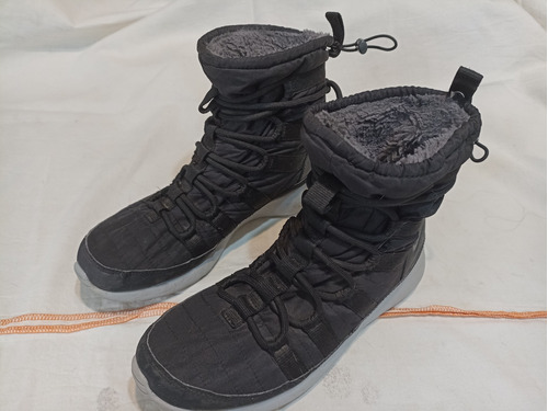 Zapatillas Negras Nike Rosherun Hi Sneakerboot