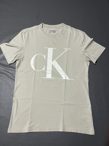 Remera Calvin Klein