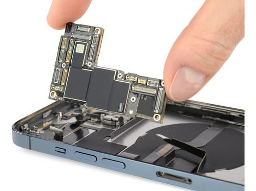 Reparación De Placa iPhone Mojado