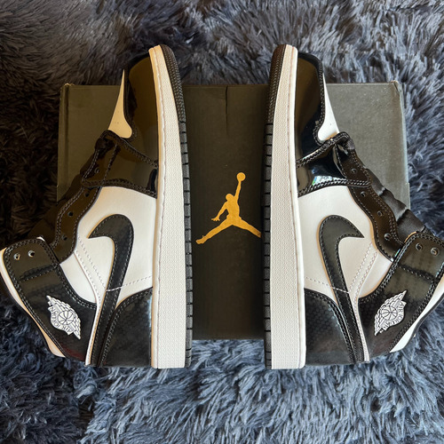 Air Jordan 1 Mid Carbon Fiber 36