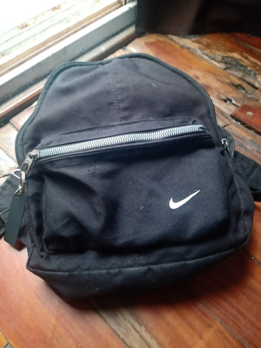 Mochila Negra Nike Chica.detalle Forro Interno 