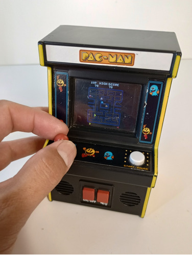 Mini Arcade Pacman Bandai 2019 Funcionando Con Pilas 