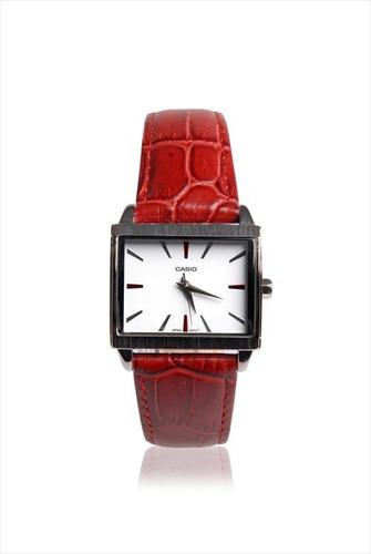 Reloj Mujer Casio Ltp1334l-4a Malla Cuero Rojo Fondo Blanco