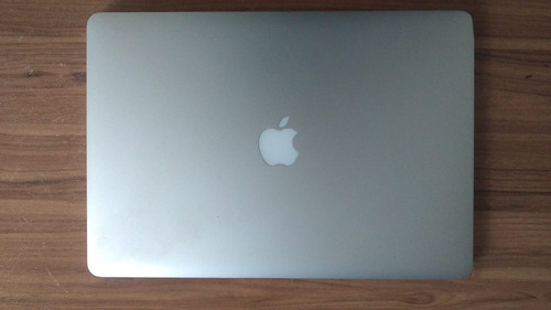 Macbook Pro 15.4  - Core I7 - 8gb Ram - 256 Gb