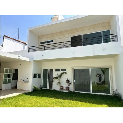 Casa Dentro De Fraccionamiento En Jiutepec, Con Recámara En Planta Baja. | MercadoLibre