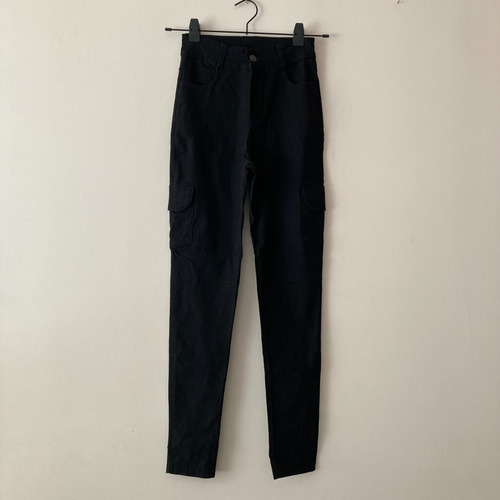 Pantalon Negro Gabardina Cargo