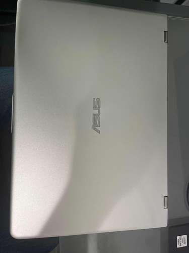Laptop Asus 2 En 1 I5 8250 8gb Ram 1tb Hdd Perfecto Estado!!