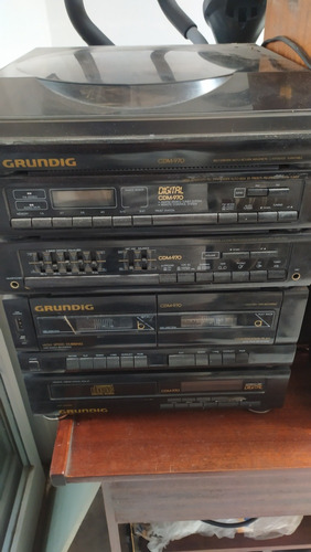 Equipo De Audio Grundig + 2 Parlantes Continental