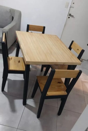 Juego De Comedor 1.00 X 0,80 + 4 Sillas