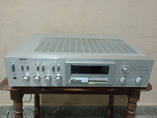 Amplificador Akai Amu-04 