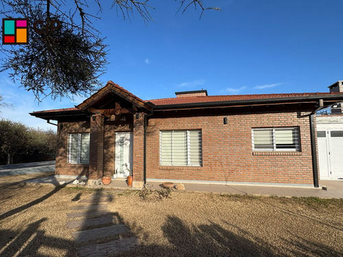 Venta De Casa Con Piscina En Carpintería - Imagen 3